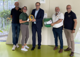 Defibrillator Übergabe Modeschule BAFEP Wiener Neustadt