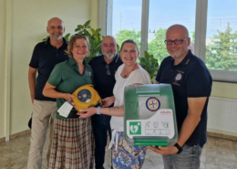 Club41-Aviaticum-Wiener-Neustadt-Serviceverein-Defibrillator-Übergabe